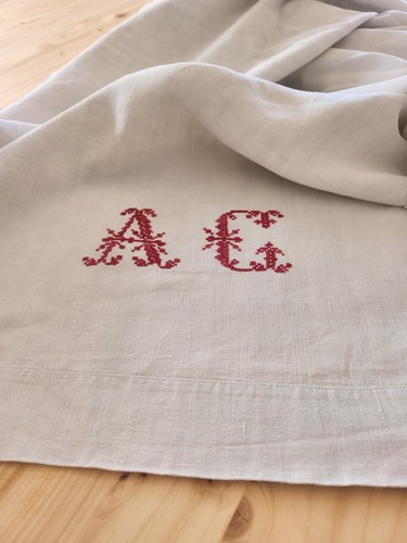 Ancien drap monogramme - ,