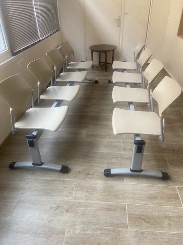 Banc attente sur poutre - banc, d’attente