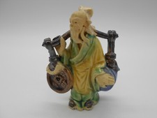 SUPERBE FIGURINE MARCHAND / PAYSAN CHINOIS EN CÉRAMIQUE ÉMAILLÉE DE CHINE