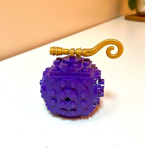 Lego one piece - one,