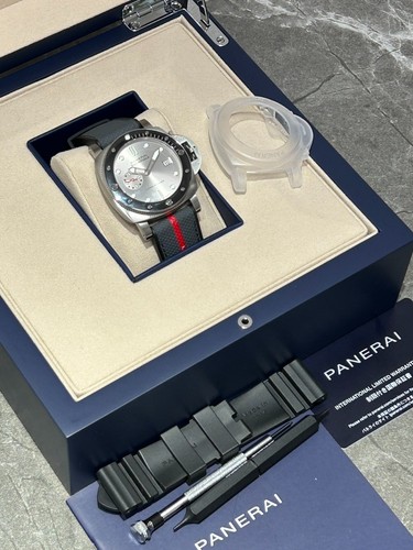 Panerai submersible luna rossa - panerai,