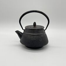 Théière Nanbu Tekki noire à pois tetsubin fonte Japon n14