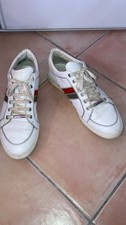 Paire de baskets en cuir blanc B 18 Christian Dior Taille 44  Etat satisfaisant.