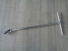 Clé à béquille et à cardan