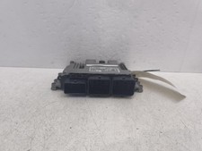 Calculateur moteur PEUGEOT 208