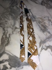 Rare cravate en soie HERMES
