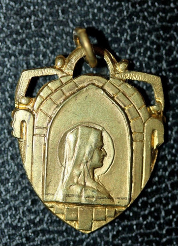 Médaille religieuse doré