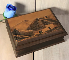 Coffret Boîte à Bijoux en Bois Sculpté Main Montagne Ardèche Signé Haute Relief