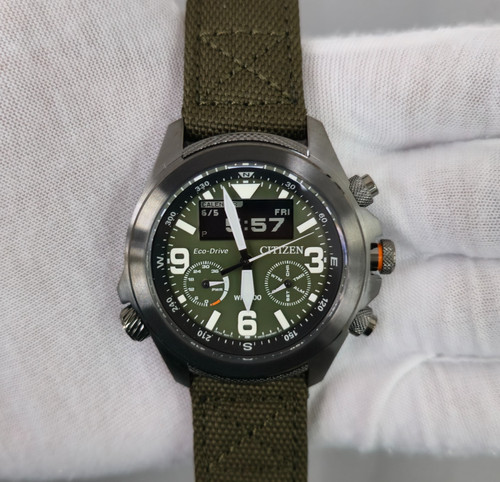 Montre neuve pour - , homme