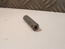 Moteur ISEKI KS250 / KS 250 - Ecrou de serrage de culasse longueur 33 mm