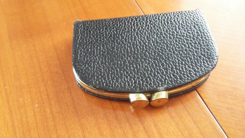 Ancien portefeuille simili