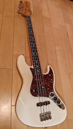 Squier fender sjb - by,