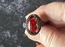 NEUVE TRÈS JOLIE BAGUE NOIRE