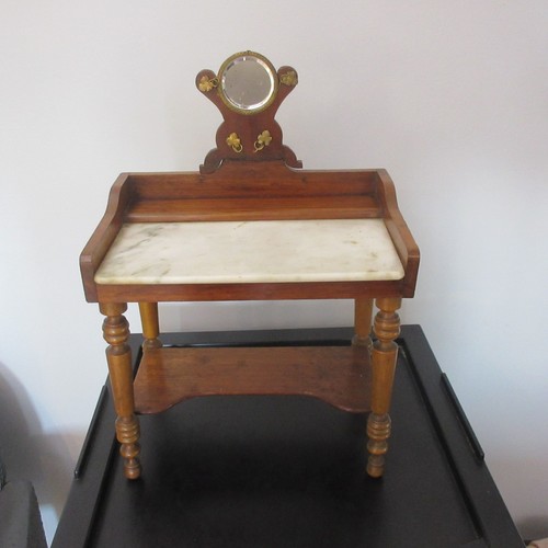 Belle coiffeuse poupée 24 - de,