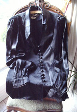 1970 LEE BENDER @Bus Stop.Orig.vtg. chemisier noir satin longline ajusté / UN SEUL PROPRIÉTAIRE