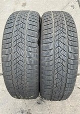 Pneus D'Hiver 215/65 R17 99H