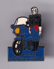 RARE PINS PIN'S .. GENDARMERIE