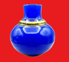 SUPERBE VASE  VERRE OPALINE