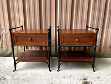 2 tables de nuit en fer forgé