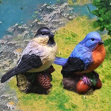 Figurines d'oiseaux