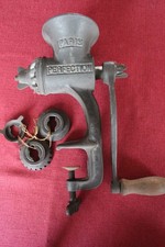 HACHOIR A VIANDE  -  avec 3 tailles de découpe  -