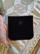 Étui à bijoux pochette velours noire CHANEL 