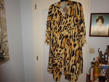 ROBE/CHEMISE NEUVE T 44 au 48 marque " APRIL VINTAGE"
