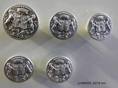 Lot boutons anciens - 5,