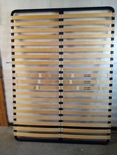 sommier 140x190 à lattes réglables avec 4 pieds assortis