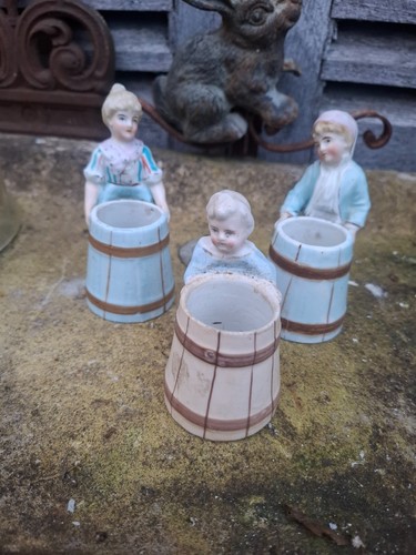 Petites statues porte - 3, /