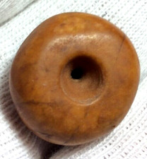 Perle ancienne en pierre de couleur à identifier