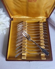 12 Fourchettes à Gâteaux