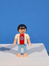 PLAYMOBIL GARÇON ASIATIQUE