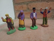 LOT DE 4 SANTONS