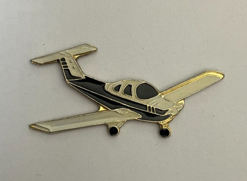 Pin s avion beechcraft - pin's,