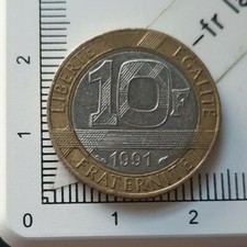 J01D07 pièce de monnaie