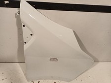 AILE AVANT DROITE 631002329R