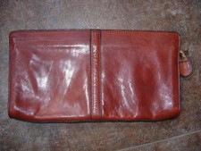 pochette cuir Manfield