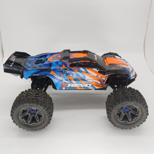 Traxxas revo 1 8 4x4 - 1/8,