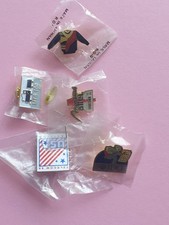 Lot de 5 Pin's publicitaires