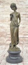 Statue En Bronze De Femme