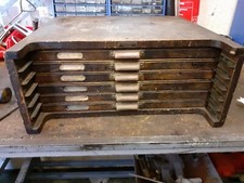 Armoire d'imprimante ancienne