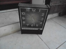 Pendule murale vintage à pile