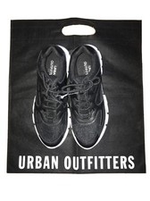 Baskets noires épaisses Platform Urban Outfitters neuves taille 4 femme