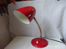 lampe année  60 en tôle rouge design  vintage haut 30 diametre globe 10 cm