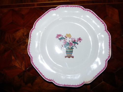 Très rare ancienne assiette