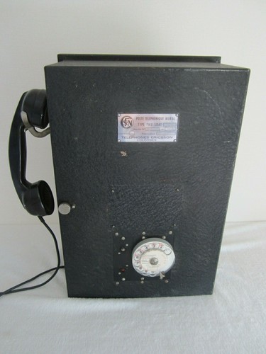 Ancien poste téléphonique