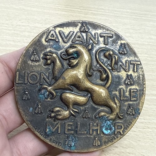 Médaille avant lion melhor - lion, le