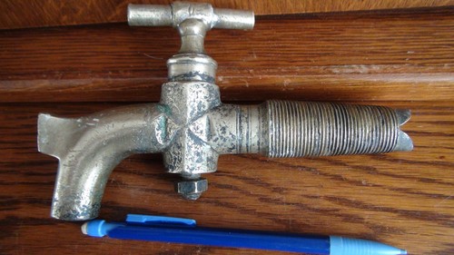 Ancien robinet tonneau en - de,