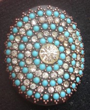 BROCHE art déco en CELLULOID + perles pâte de verre turquoise et strass clair